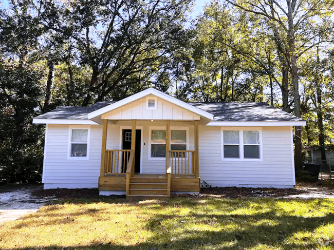 Building Photo - 3005 S Meridian St Rental