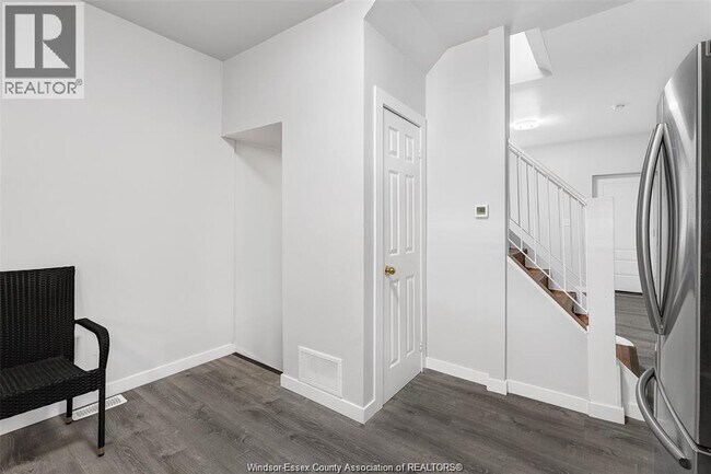 Photo - 712 Brock St