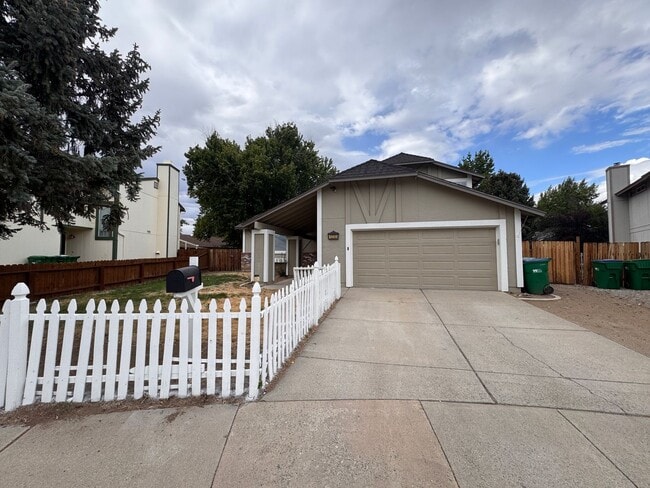 Building Photo - 1230 Junction Dr Rental