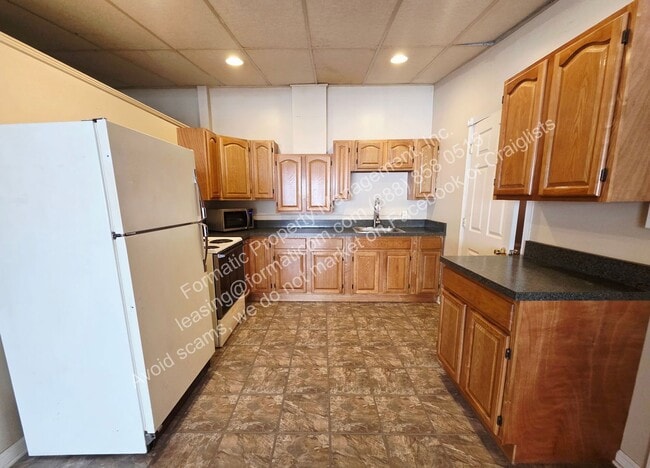 Photo - 323 Hughes St Unit 2