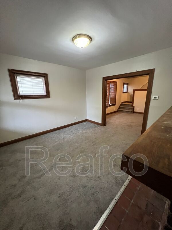 Photo - 277 E Moler St