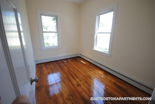 Photo - 154 Bennington St Unidad 3