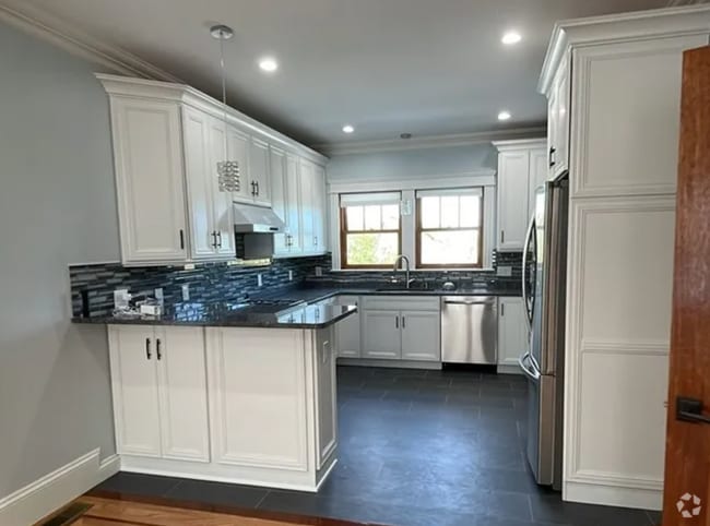 Building Photo - 46 Gerrish St Rental