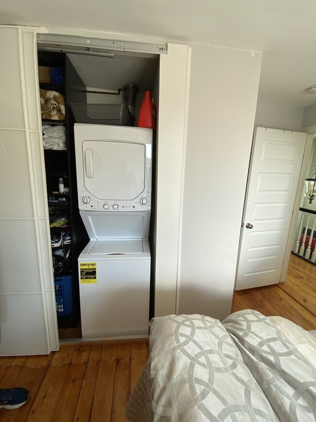 Building Photo - 53 E Springfield St Rental