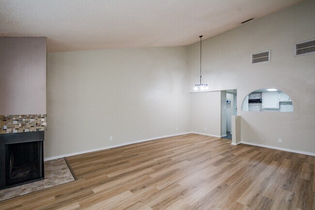 Building Photo - 9509 Windswept Ln Unit True