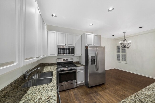 Photo - Available 6/1/26! Stunning Duplex Steps from Wrigley Field