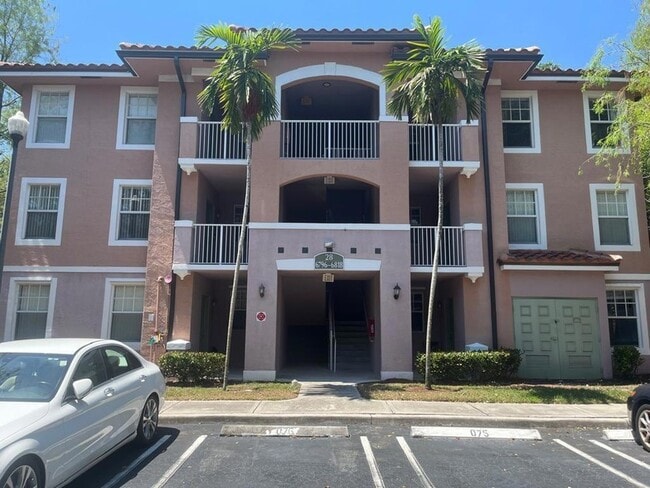 Building Photo - 6812 W Sample Rd Unit 6812