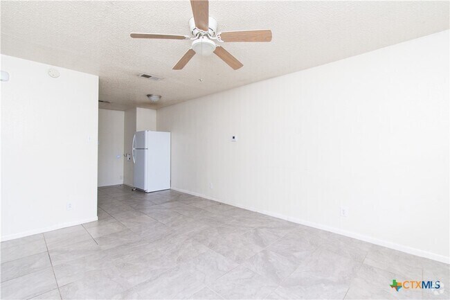 Building Photo - 1513 Janis Dr Rental