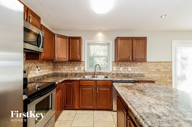 Photo - 4923 Shady Pine Dr