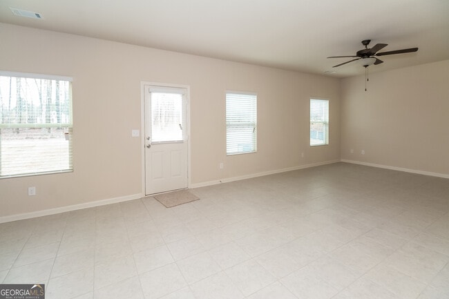 Photo - 75 Michelle Wy