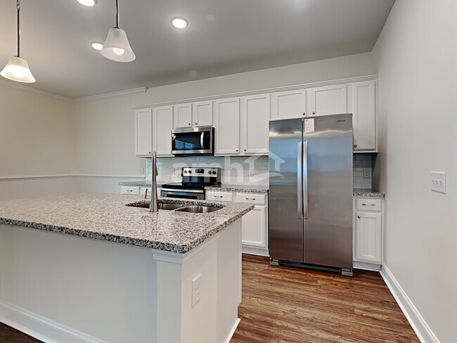 Photo - 986 Theodore Rd