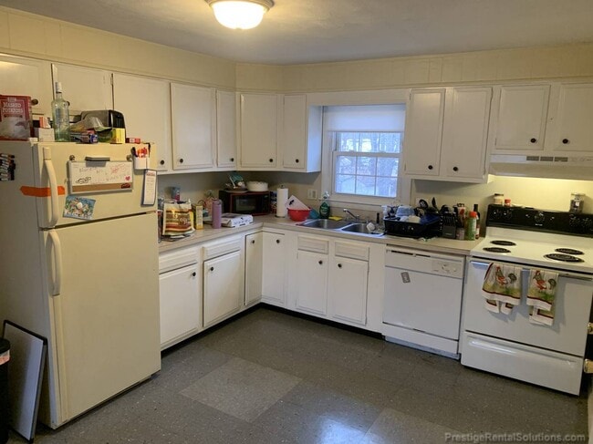 Photo - 64 Lorchris St Unit 2