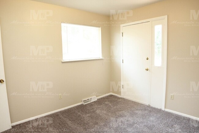 Photo - 616 N Frey Ave