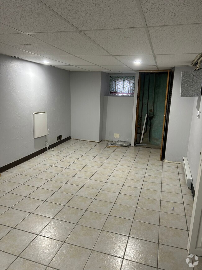 Building Photo - 248 Spring St Unit Medford Rental
