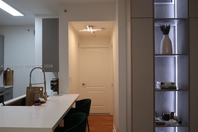 6001 SW 70th St Unit 311