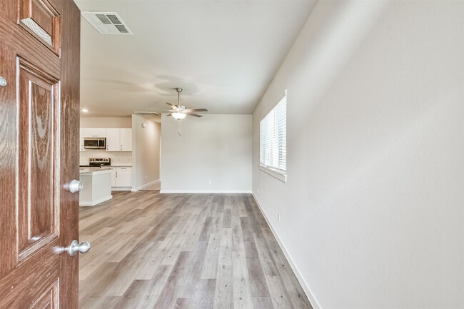 Photo - 25133 Pacific Wren Dr