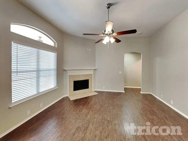 Photo - 317 Welch Dr