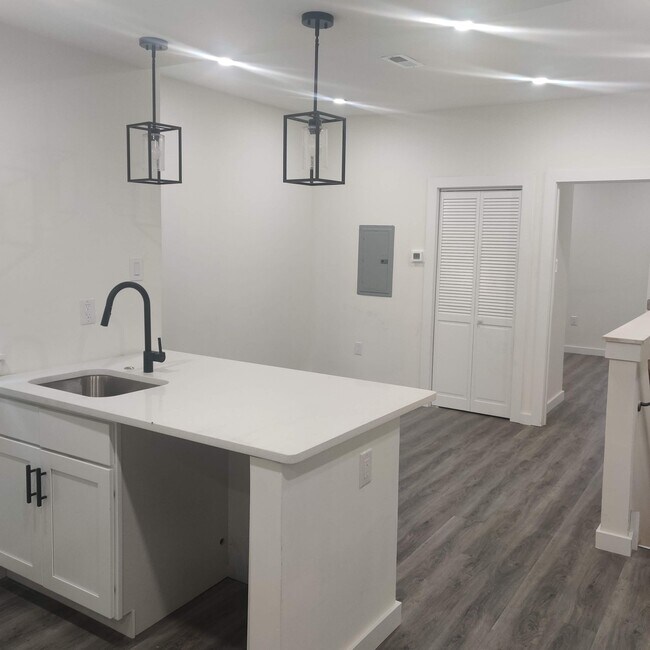 Photo - 2546 N 11th St Unidad 2546 N 11th St 2