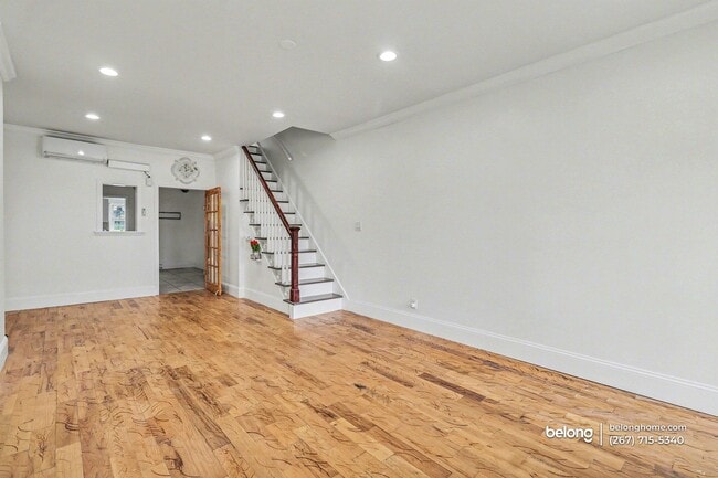 Photo - 174 E Huntingdon St