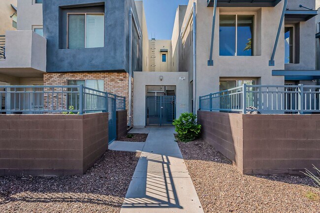 Photo - Modern Desert Living in the Heart of Downtown with PRIVATE GARAGE!!