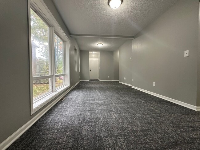 Building Photo - 761 Englewood Ave Unit #1