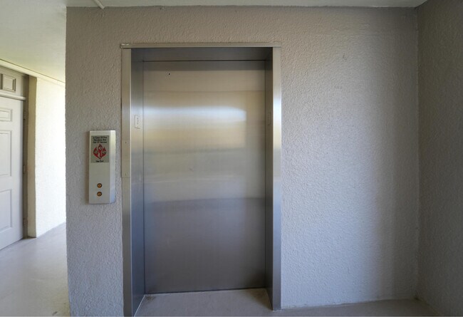 Photo - 1605 S US Hwy 1 Unit 303m1