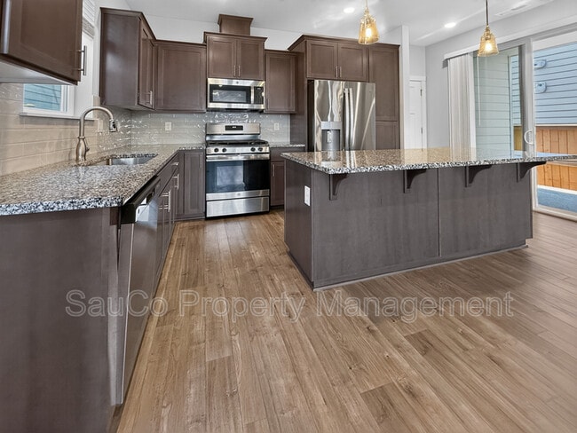 Photo - 3909 SE Zircon Ln