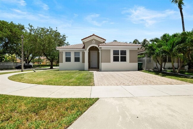 Building Photo - 10902 SW 242nd St Rental