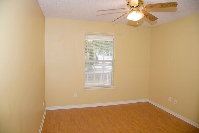 Photo - Central 3 Bedroom in Niceville!