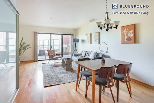 Photo - 730 NW Naito Pkwy Unit FL1-ID15