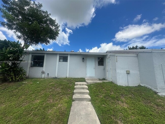 Building Photo - 20856 Snapper Pl Rental
