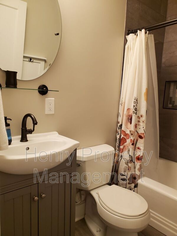 Photo - 309 Webster St