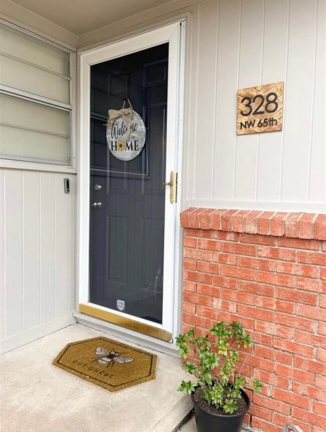 Photo - 328 NW 65th St