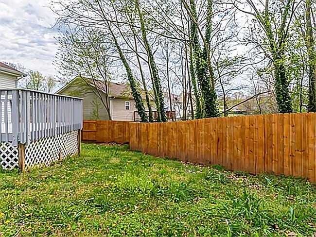 Photo - 314 Lafayette Point Cir