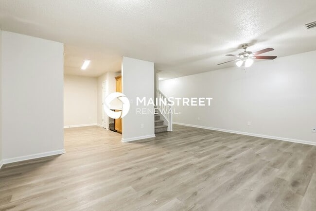 Photo - 3 Bedroom Pet-Friendly Home in Union City, GA with Main Street Renewal