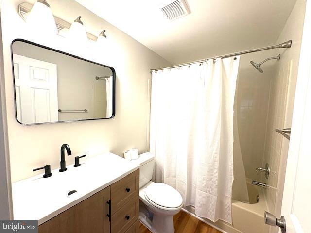 Photo - 526 Palmtree Dr