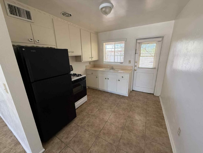 Photo - 3569 E 3rd St