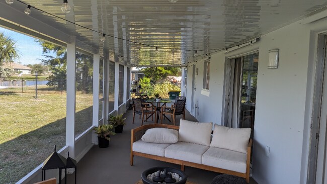 Photo - 173 Rotonda Cir