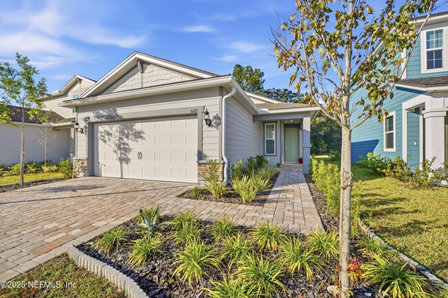 Photo - 607 Blind Oak Cir