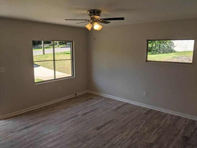 Photo - Cute 3/1 Single Family Home Available July 1, 2026