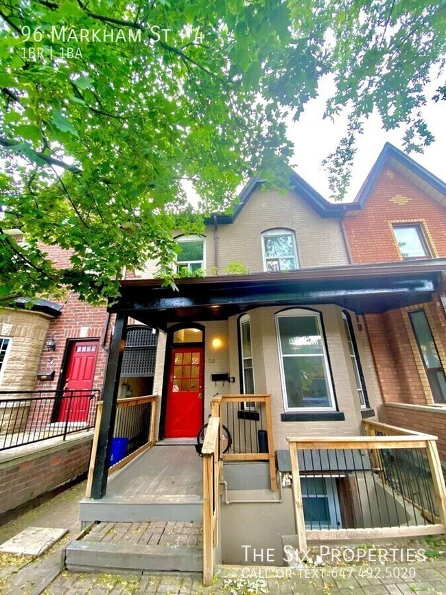 Building Photo - One Bedroom Apartment Trinity Bellwoods - Lower Level Unit 4