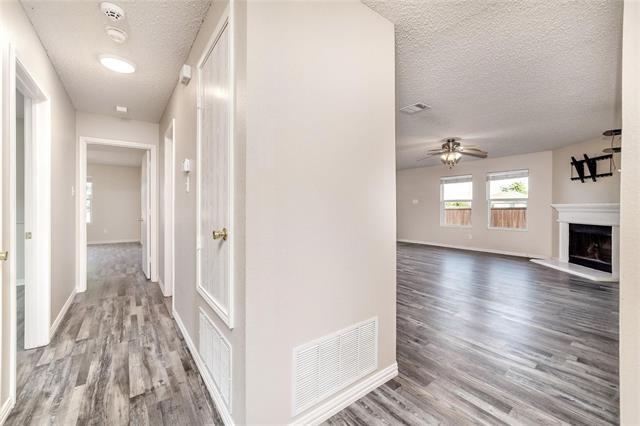 Photo - 100 Scarlet View