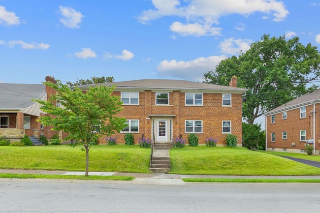 Building Photo - Oakley- Charming 4 family and desirable st... Unit RUN #3 MAPLECREST 3332 Rental