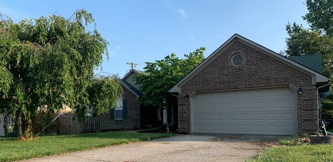 Photo - 213 Copperfield Ln