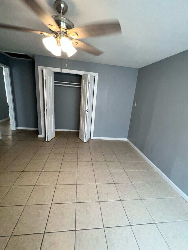 Photo - 307 W Alice Ave