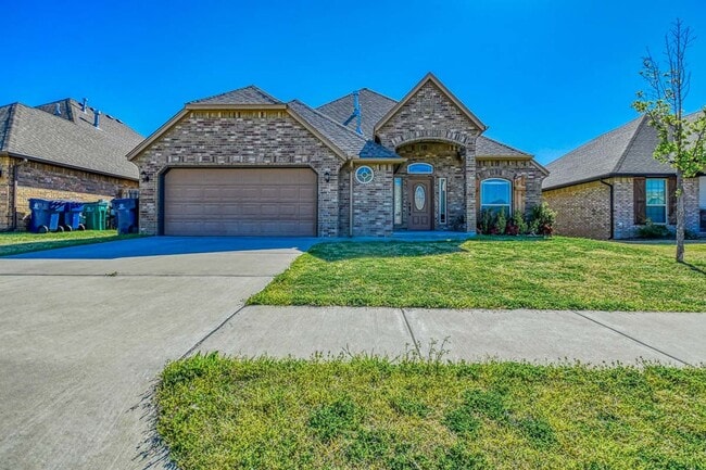 Building Photo - Beautiful home in desired Williamson Farms!