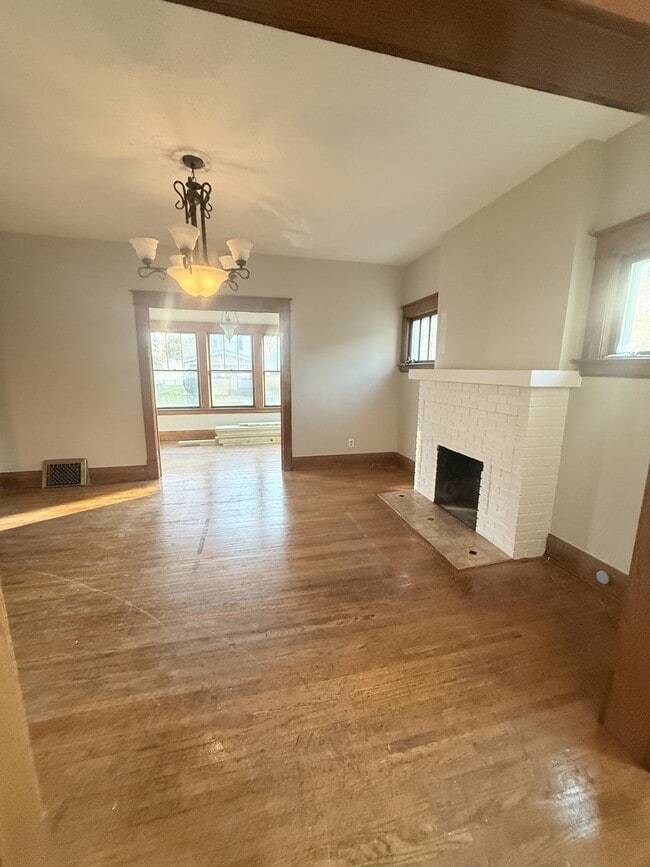 Photo - 2216 Weston Ave