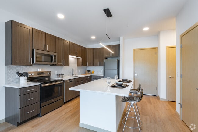 1BR, 1 BA - 719 SF - Aventine