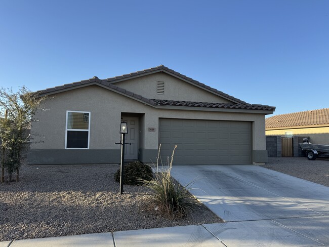 Building Photo - 3664 Angelina Dr Rental