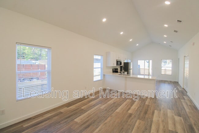 Photo - 1922 Harper St